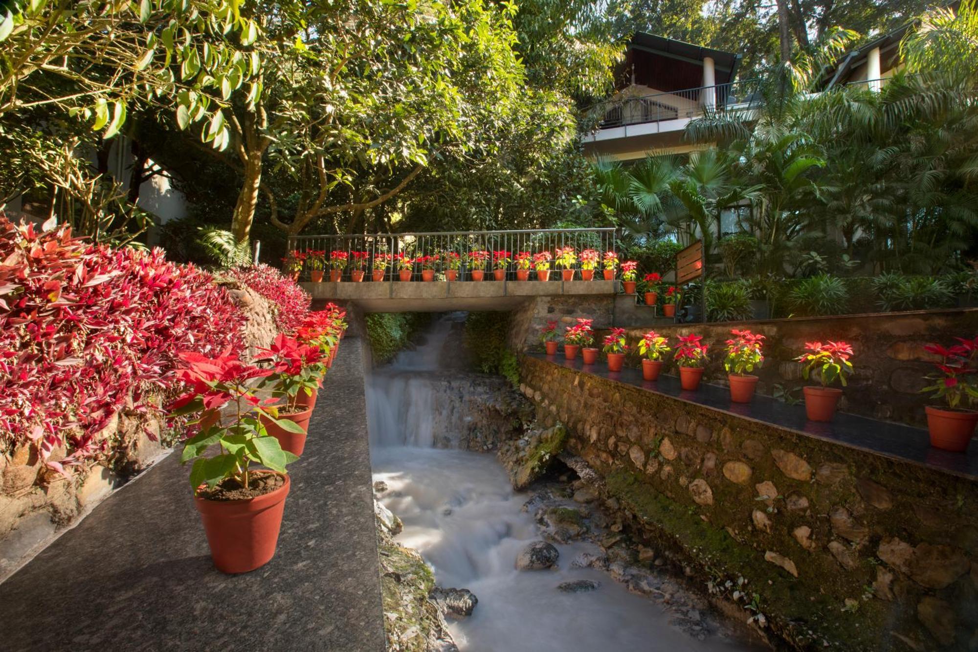 Anand Kashi By The Ganges Rishikesh - Ihcl Seleqtions Otel Sirasu Dış mekan fotoğraf
